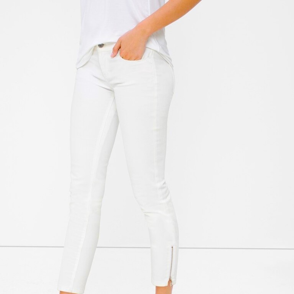 White House Black Market WHITE SKINNY JEANS SIZE 8
